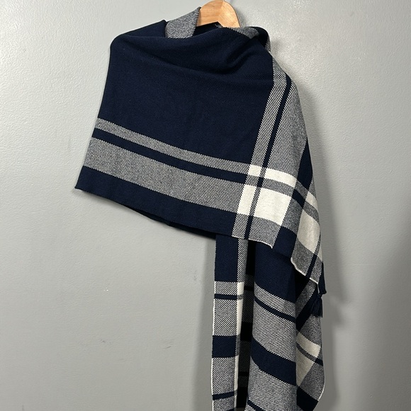 NWT J. Crew Wool Blend Navy White Plaid Large Shawl Scarf - Picture 8 of 10